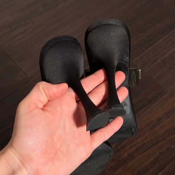 GUESS Black Women's Heeled Sandals - Picture 7 of 9